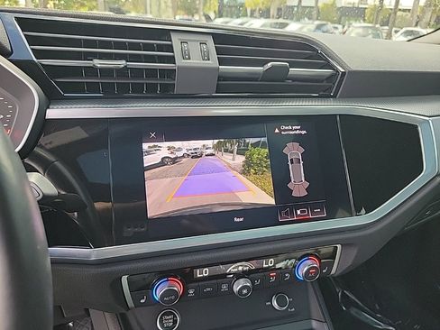 Used 2021 Audi Q3 2.0T Premium w/ Convenience Package image 21