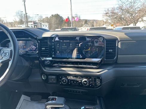 Used 2025 Chevrolet Silverado 1500 ZR2 w/ Technology Package AWD/4WD image 17