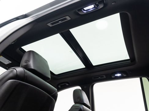 New 2025 Cadillac XT6 Luxury image 10