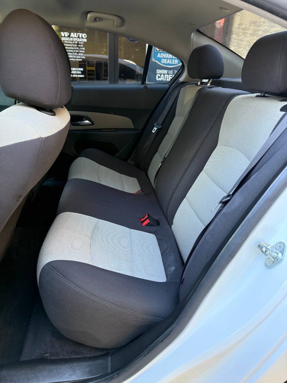Used 2015 Chevrolet Cruze LS FWD image 13