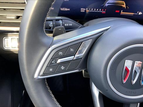 Certified 2025 Buick Envision Sport Touring image 22