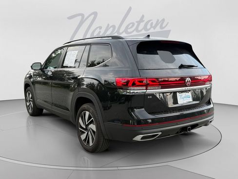 Used 2025 Volkswagen Atlas SE FWD image 3