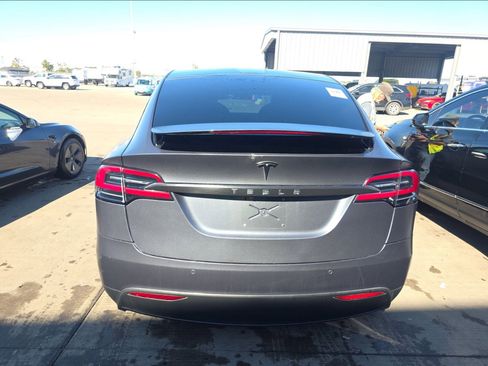 Used 2020 Tesla Model X Long Range image 5