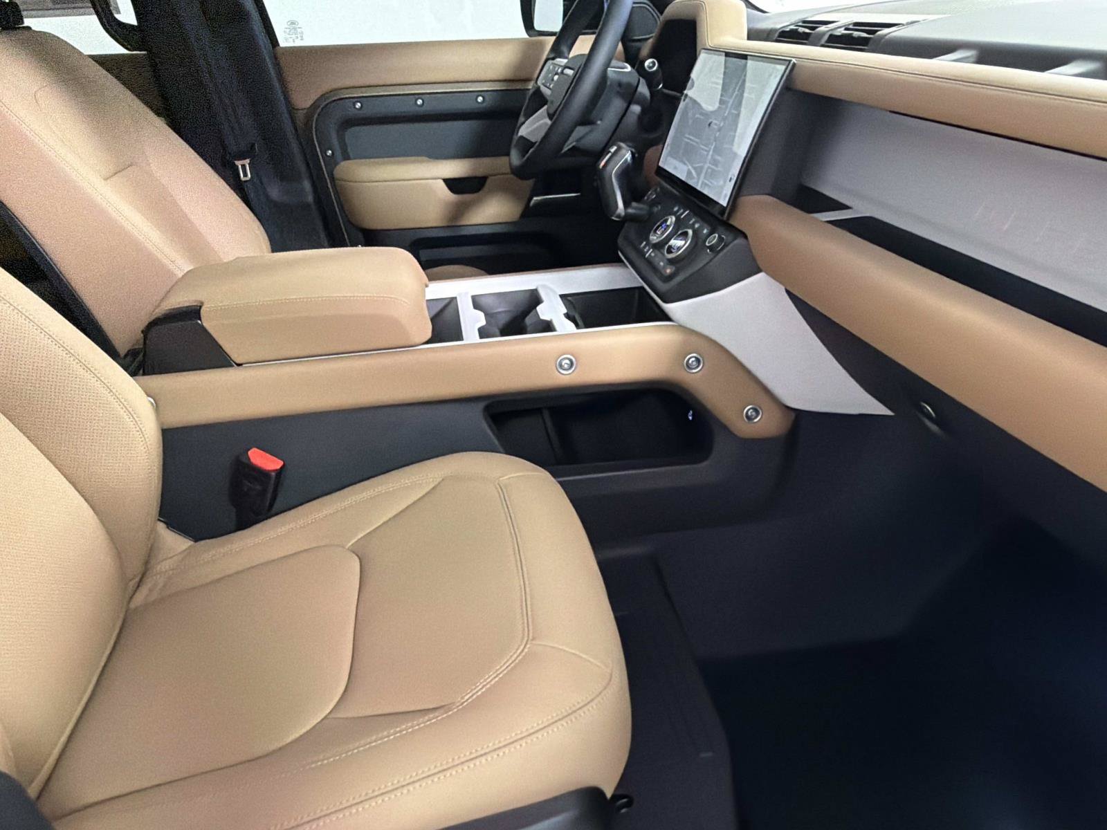 New 2026 Land Rover Defender 110 X-Dynamic SE AWD/4WD image 10