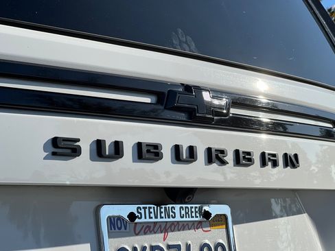 Used 2022 Chevrolet Suburban Premier image 29