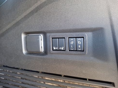 Used 2023 Chevrolet Tahoe RST w/ Sport Performance Package image 31