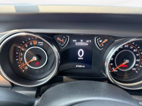 Used 2021 Jeep Wrangler Unlimited Sport AWD/4WD image 10