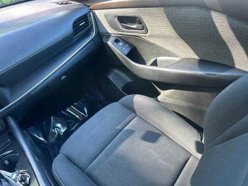 Used 2023 Nissan Rogue S AWD/4WD image 22