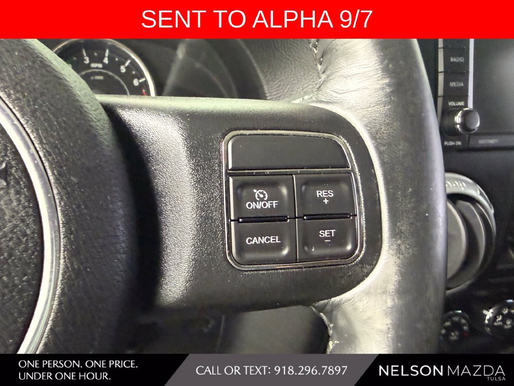 Used 2014 Jeep Wrangler Unlimited Rubicon w/ Connectivity Group AWD/4WD image 22