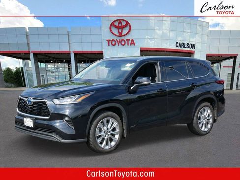 Used 2022 Toyota Highlander Limited AWD/4WD image 1