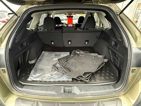 Certified 2025 Subaru Outback Premium w/ Popular Package #1A image 18