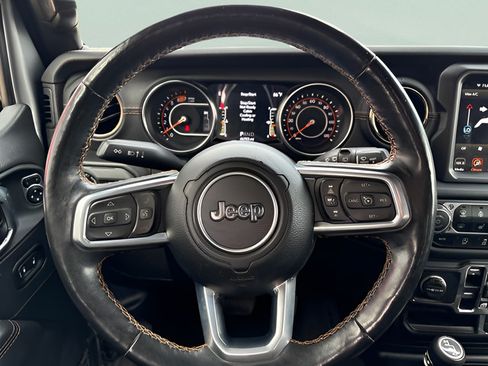 Used 2021 Jeep Wrangler Unlimited Sahara AWD/4WD image 19