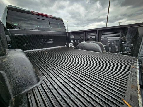 Certified 2024 GMC Sierra 1500 SLE w/ Preferred Package image 7