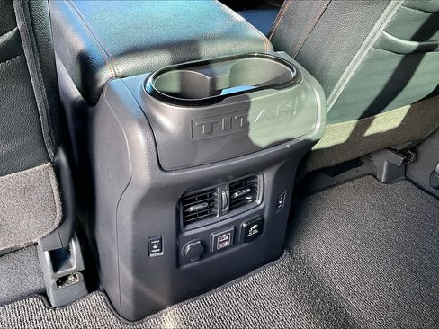 Used 2021 Nissan Titan PRO-4X w/ Pro-4x Convenience Package image 10