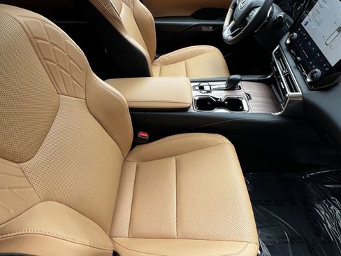 Used 2025 Lexus RX 350 Premium image 43