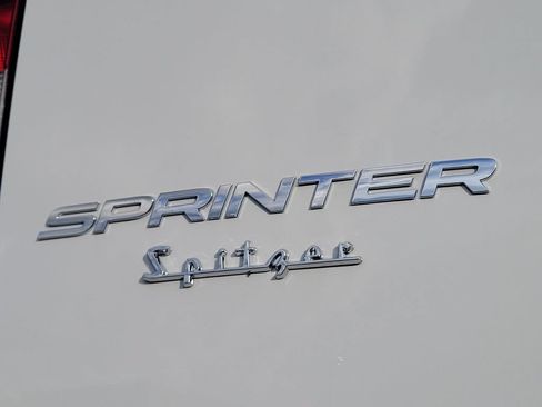 Used 2025 Mercedes-Benz Sprinter 2500 image 12