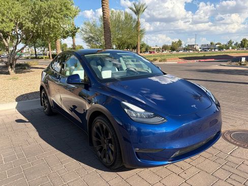 Used 2021 Tesla Model Y Long Range AWD/4WD image 6