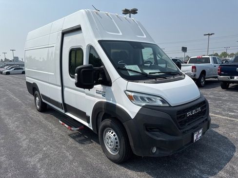 Used 2024 RAM ProMaster 3500 w/ Delivery Van Package image 11