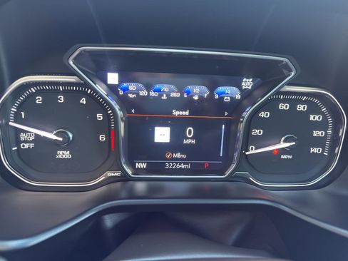 Used 2021 GMC Yukon Denali image 11