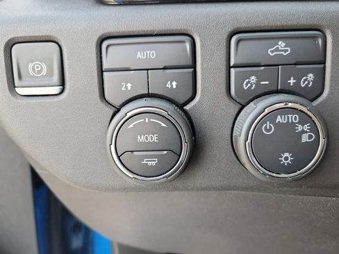 Used 2023 Chevrolet Silverado 1500 LT image 22