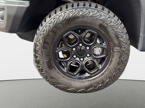 Used 2024 Chevrolet Silverado 1500 ZR2 w/ ZR2 Bison Edition AWD/4WD image 10