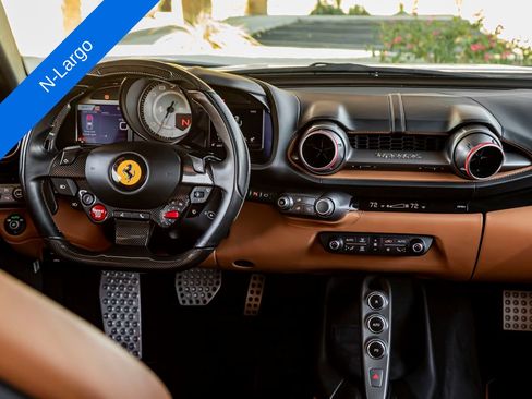 Used 2020 Ferrari 812 Superfast RWD image 27