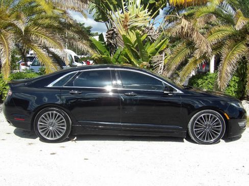 Used 2016 Lincoln MKZ w/ Equipment Group 300A Reserve image 9