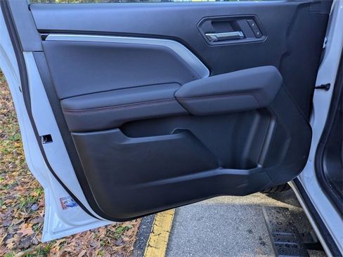 New 2026 Chevrolet Colorado Z71 w/ Technology Package image 8