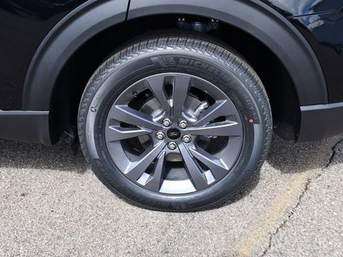 New 2026 Ford Explorer Active image 22