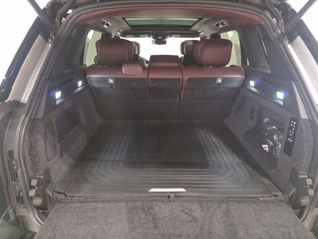 Certified 2025 Land Rover Range Rover Long Wheelbase Autobiography AWD/4WD image 8