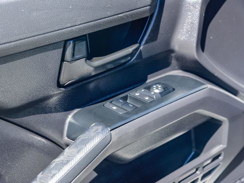 Certified 2025 Toyota Tacoma SR image 24