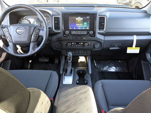 Used 2024 Nissan Frontier SV w/ SV Convenience Package image 23