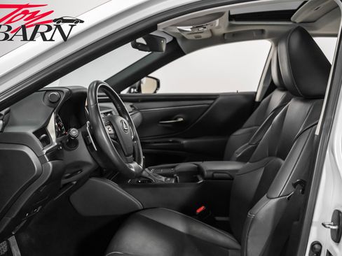 Used 2021 Lexus ES 250 image 23