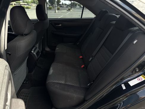Used 2016 Toyota Camry LE image 19