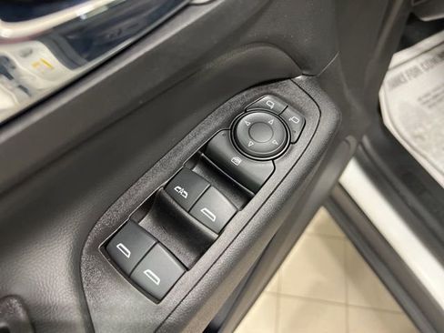 Used 2019 Chevrolet Equinox LT image 15