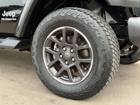 Used 2022 Jeep Gladiator Overland w/ Popular Equipment Package image 27