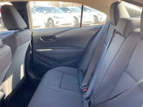 Used 2025 Toyota Corolla LE image 16