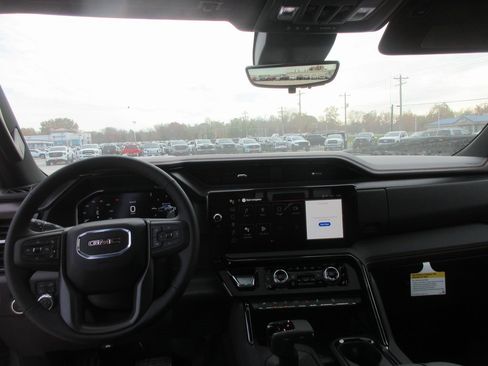 New 2026 GMC Sierra 1500 AT4 image 17