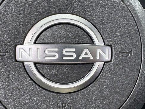 Used 2024 Nissan Pathfinder Platinum image 35