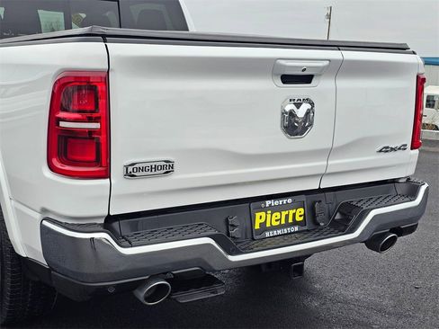 Used 2025 RAM 1500 Limited image 7