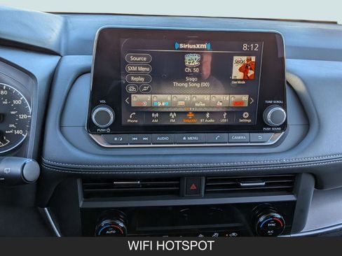 Certified 2025 Nissan Rogue SV image 18