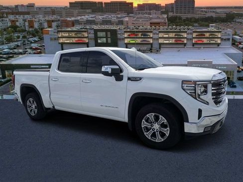 Used 2025 GMC Sierra 1500 SLT w/ SLT Convenience Package RWD image 1