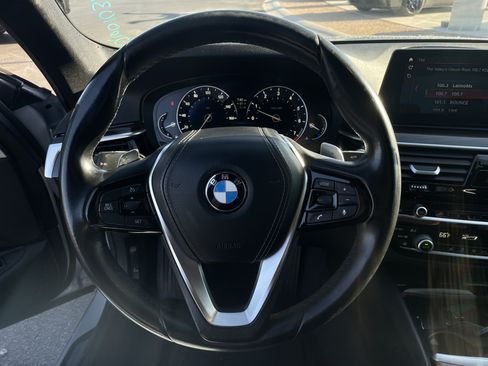 Used 2018 BMW 530i RWD image 13