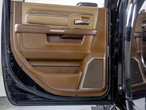 Used 2019 RAM 2500 Limited image 37