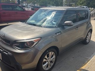 Used 2014 Kia Soul + image 1