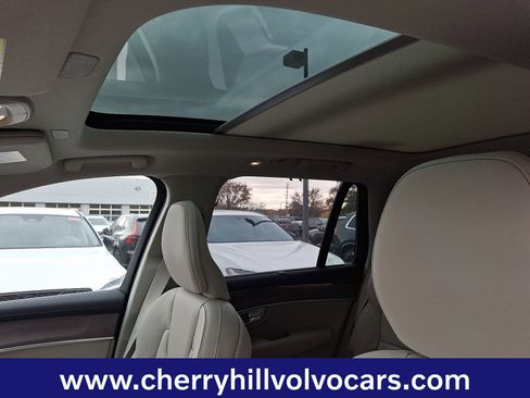 New 2026 Volvo XC90 B5 Ultra w/ Protection Package Premier image 11