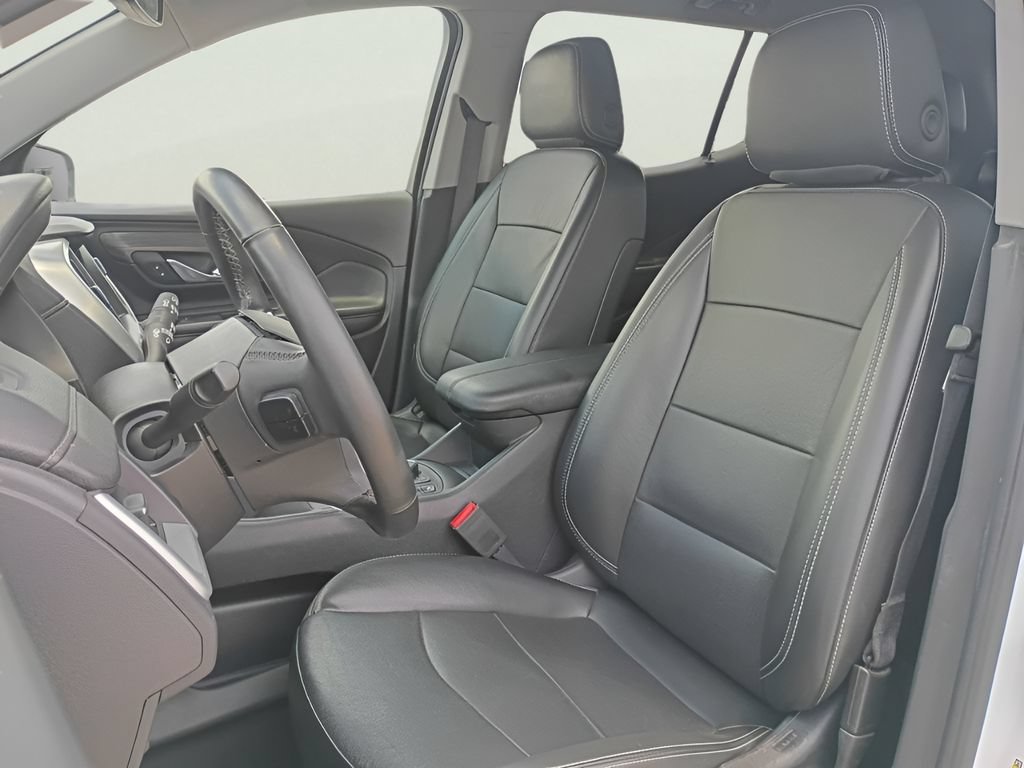 Used 2023 GMC Terrain SLT FWD image 5