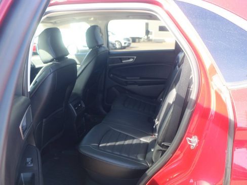 Certified 2024 Ford Edge SEL w/ Convenience Package AWD/4WD image 12