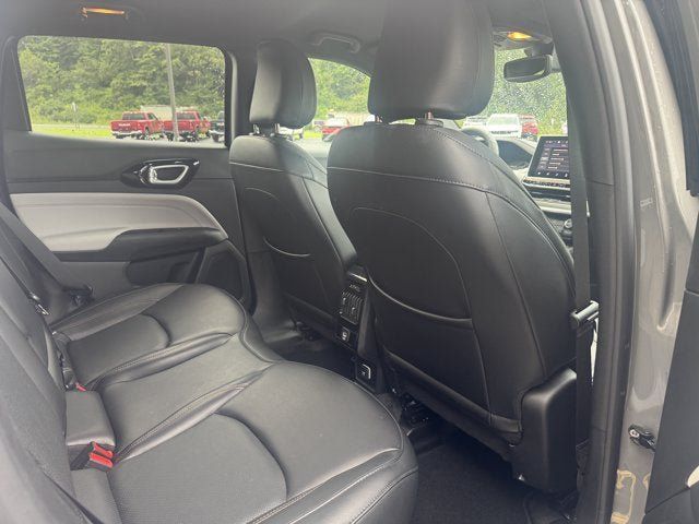 Used 2023 Jeep Compass Limited AWD/4WD image 13