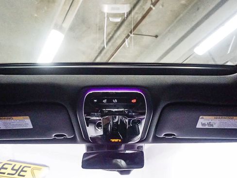 Used 2023 Mercedes-Benz C 300 Sedan image 12